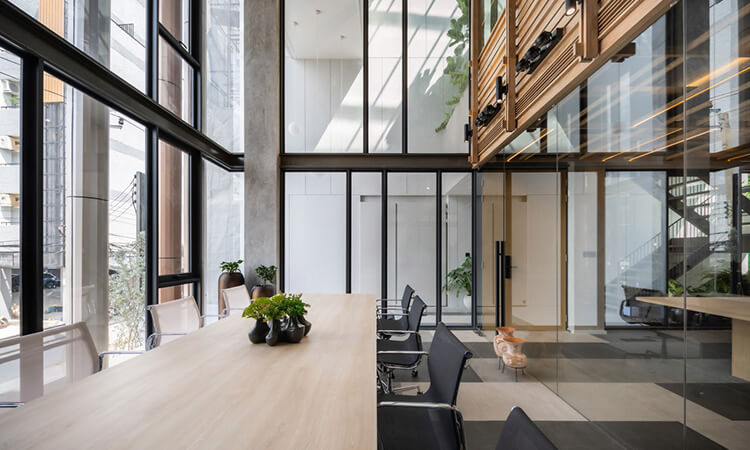 上海創(chuàng)意園辦公室裝修設(shè)計