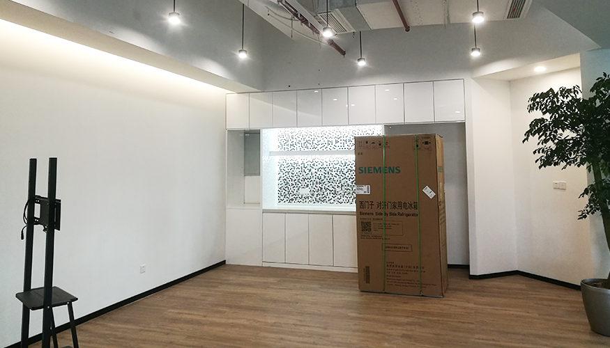 徐匯漕河涇2500平德馬物流辦公室茶水間裝修竣工照 徐匯漕河涇2500平德馬物流辦公室茶水間裝修竣工照