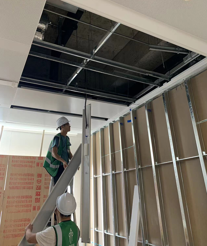 上海SK大廈辦公室裝修施工現(xiàn)場2 上海SK大廈辦公室裝修施工現(xiàn)場2