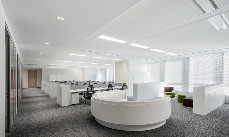 開放式辦公區(qū)長(zhǎng)條桌布局 開放式辦公區(qū)長(zhǎng)條桌布局